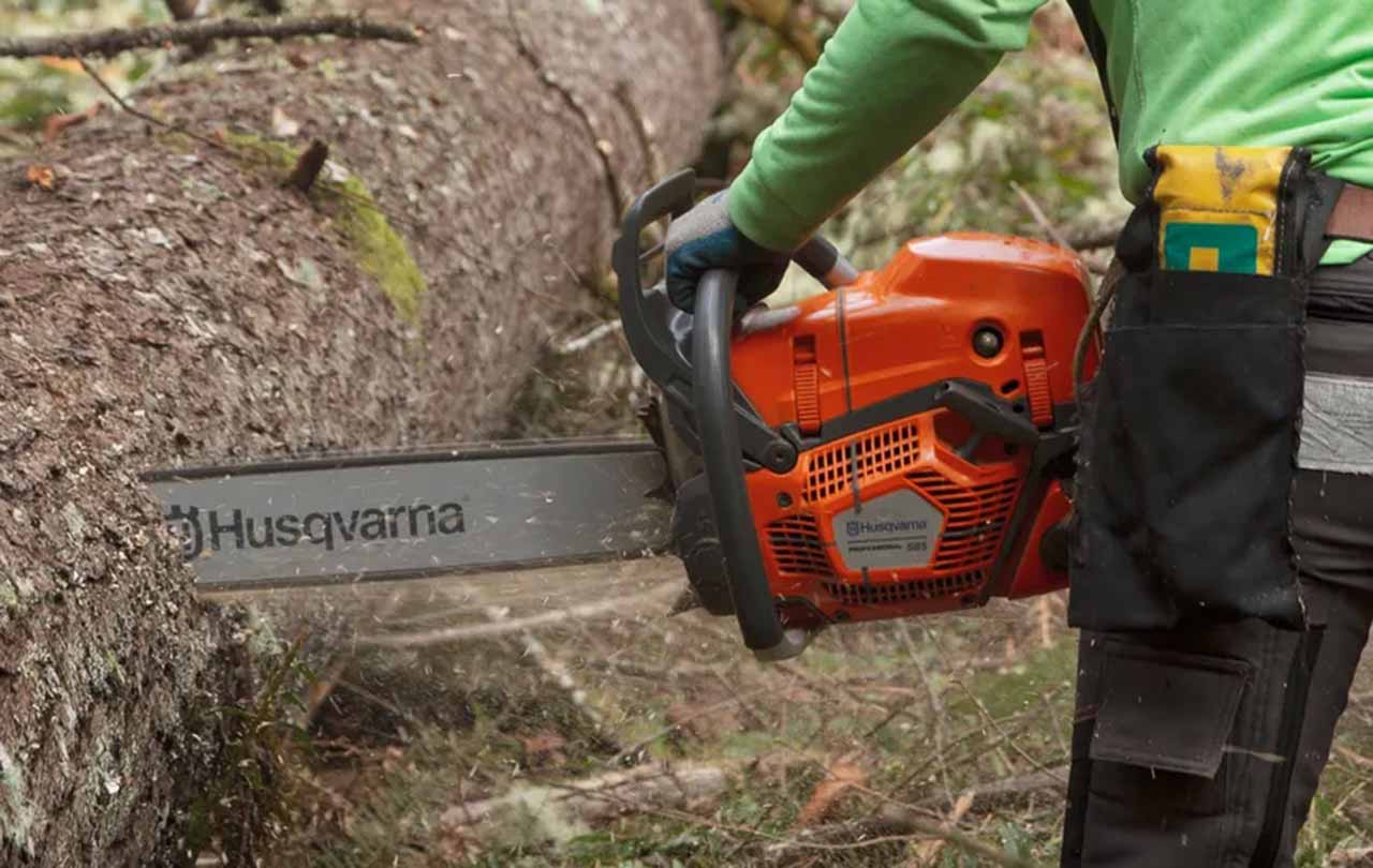 Chainsaws